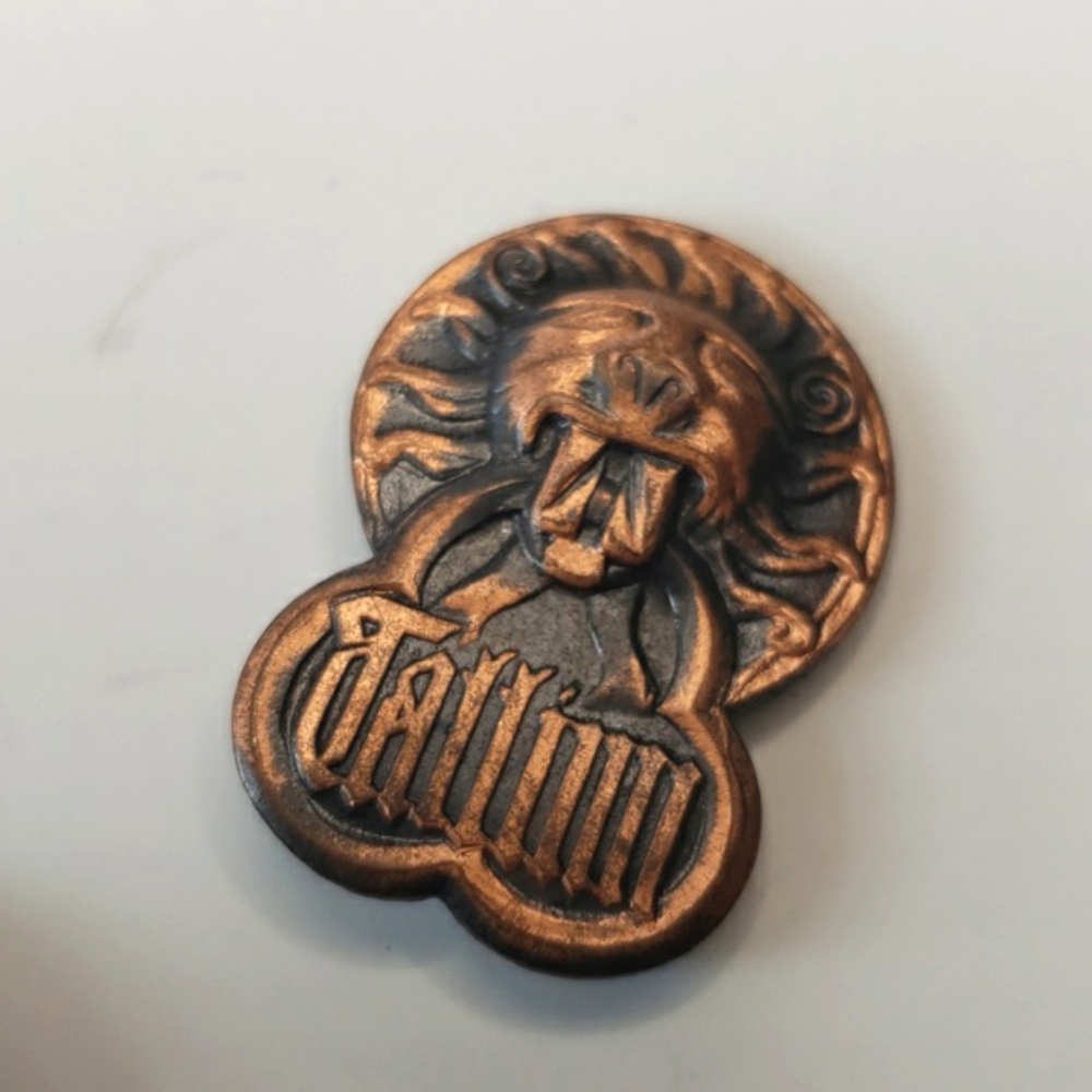 Set of 2 vintage copper and black Lion pin brooches - Picture 5 of 7
